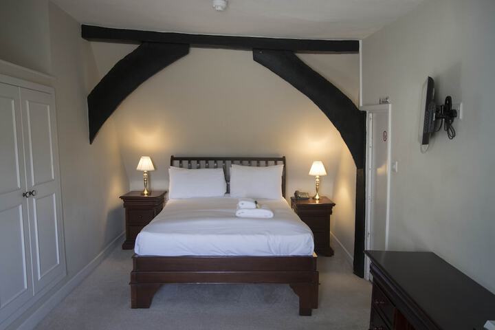 Room 11 of 31