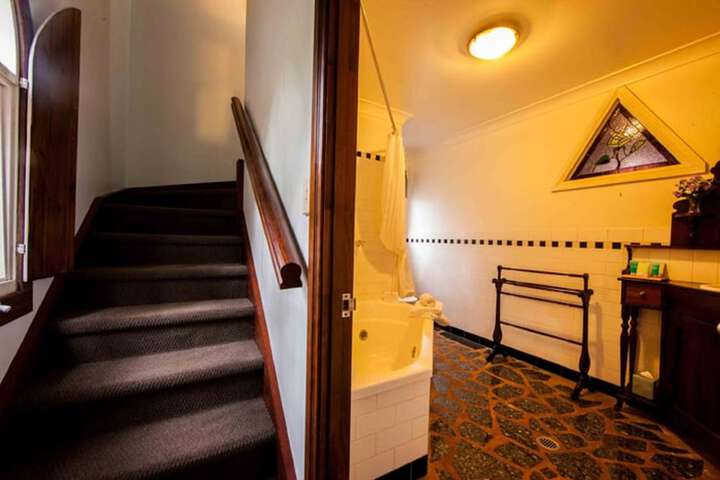 Room 24 of 49