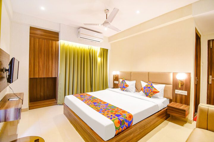 Room 14 of 38