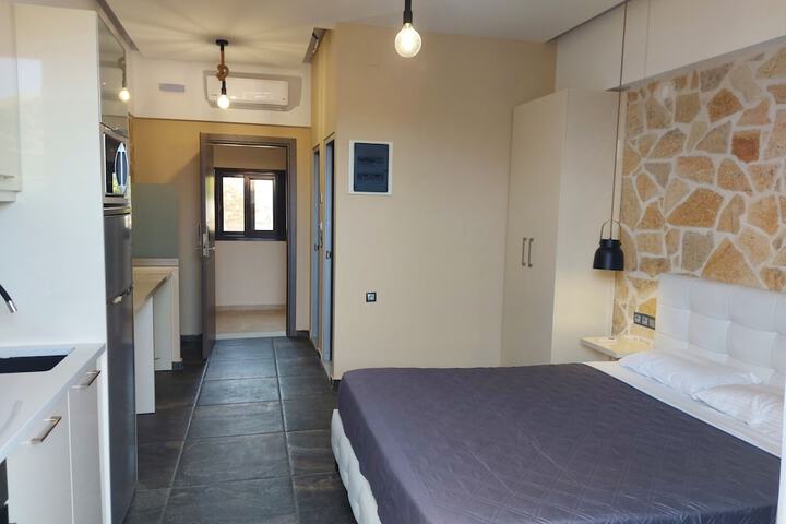 Room 13 of 106