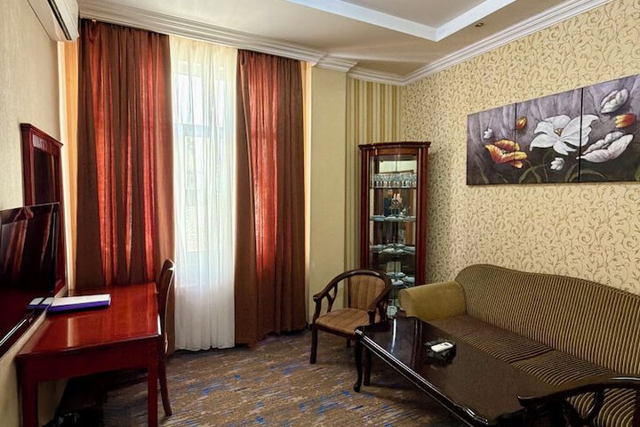 Room 15 of 43