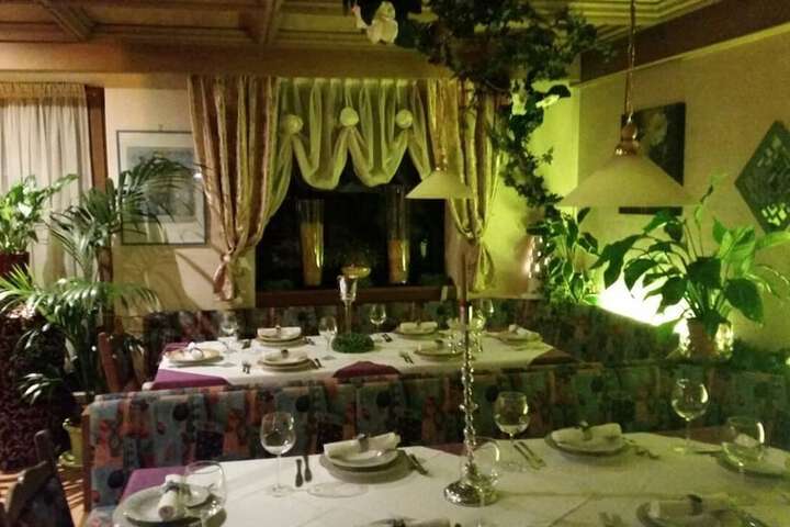 Dining Photos
