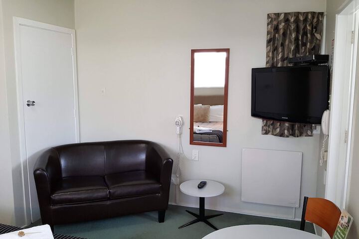 Room 15 of 35