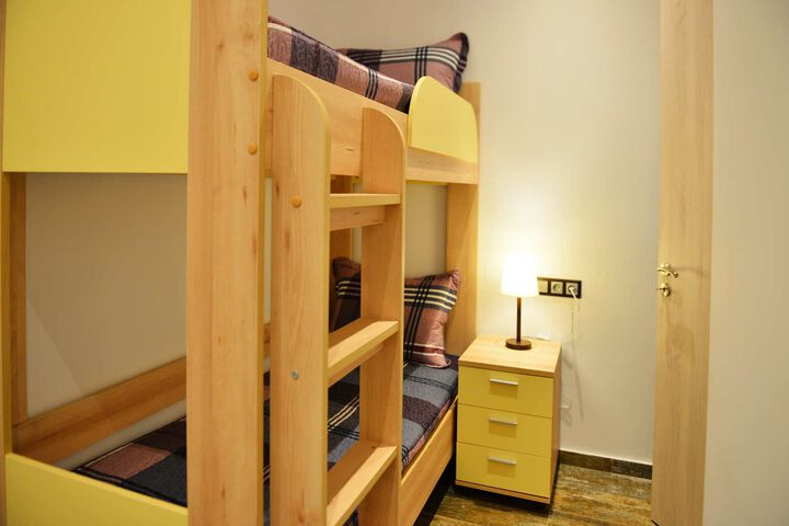 Room 19 of 28