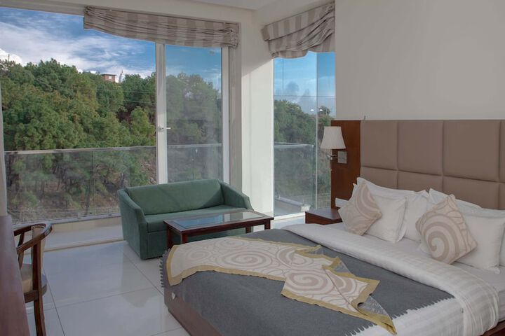 Room 3 of 31
