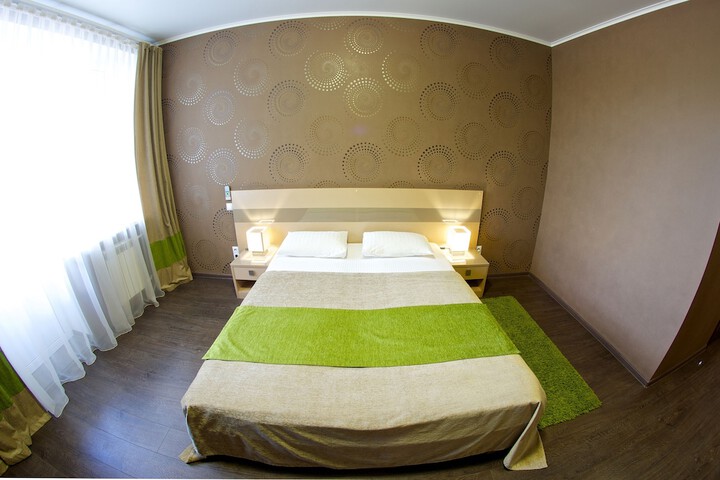 Room 10 of 50