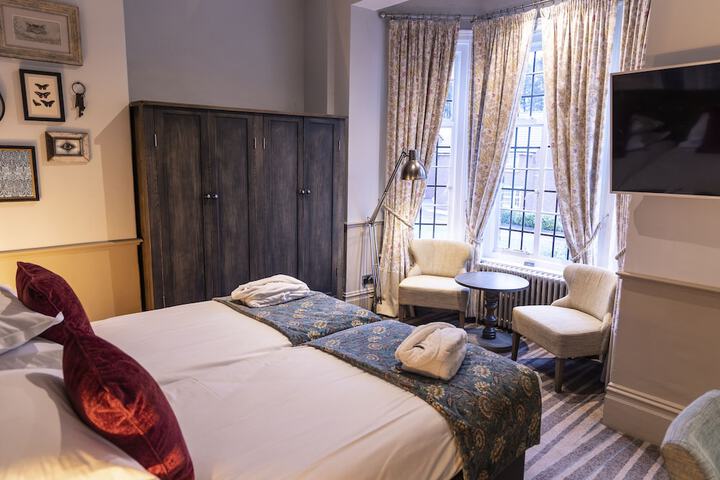 Room 40 of 86