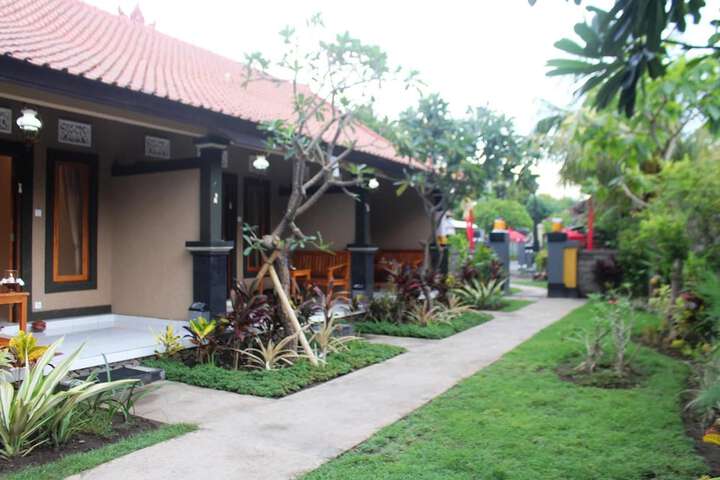 Hotel Exterior 52 of 56