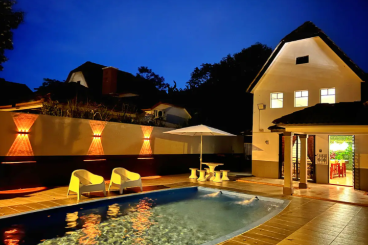 Yussy Homestay at Afamosa Villa