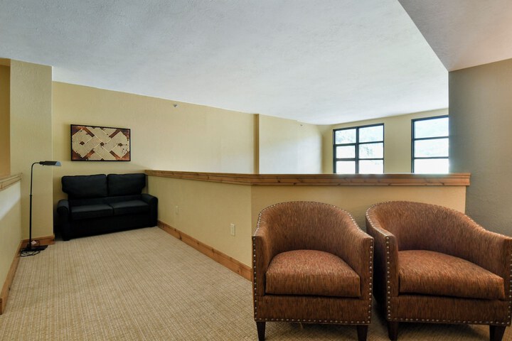 Room 23 of 181