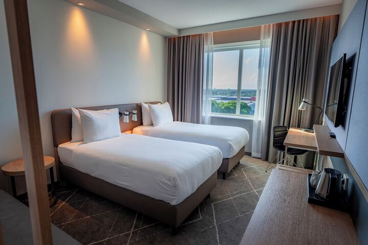 Room 21 of 104