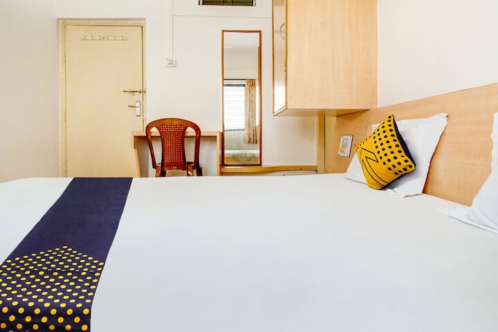 Room 9 of 26