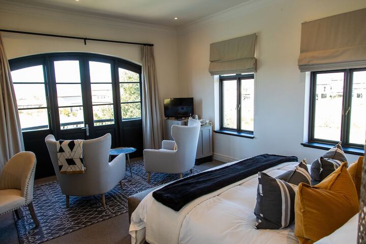 Room 26 of 145