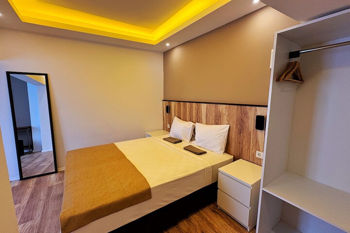 Room 19 of 123