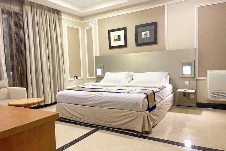 Room 20 of 114