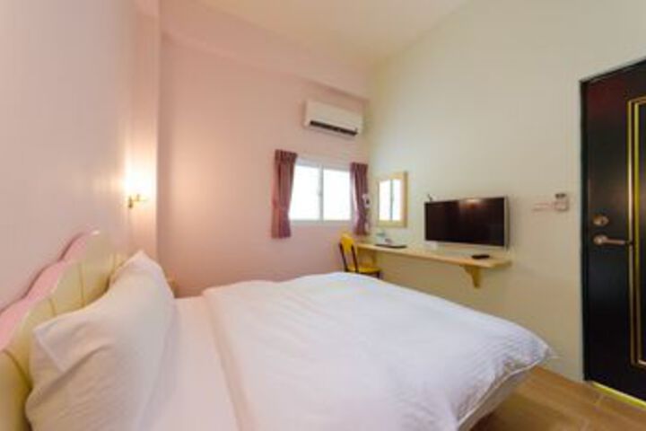 Room 33 of 69