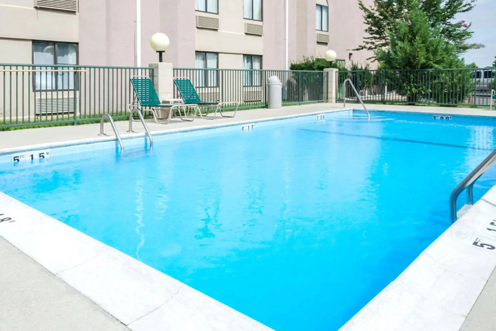 Pool 9 of 17