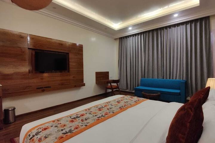 Suite Room