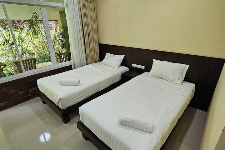 Room 34 of 68
