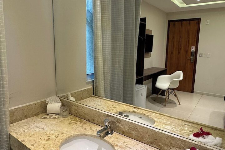 Room 21 of 47