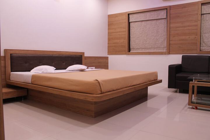 Room 16 of 31