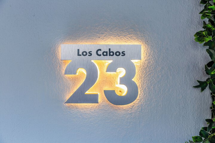 Room 128 of 329