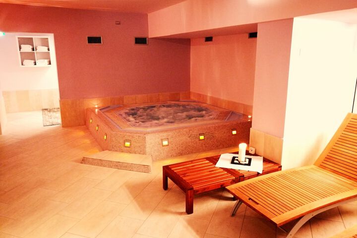 Spa 44 of 118