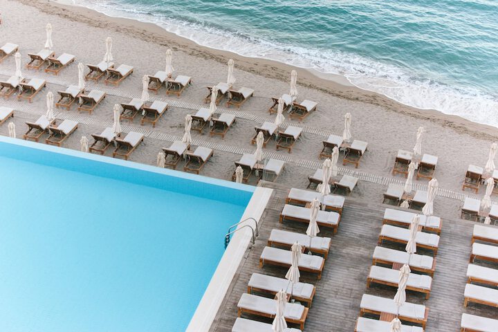 Pool 51 of 119
