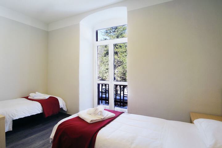 Room 5 of 47