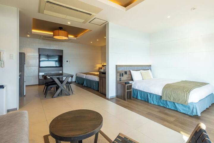 Room 30 of 90