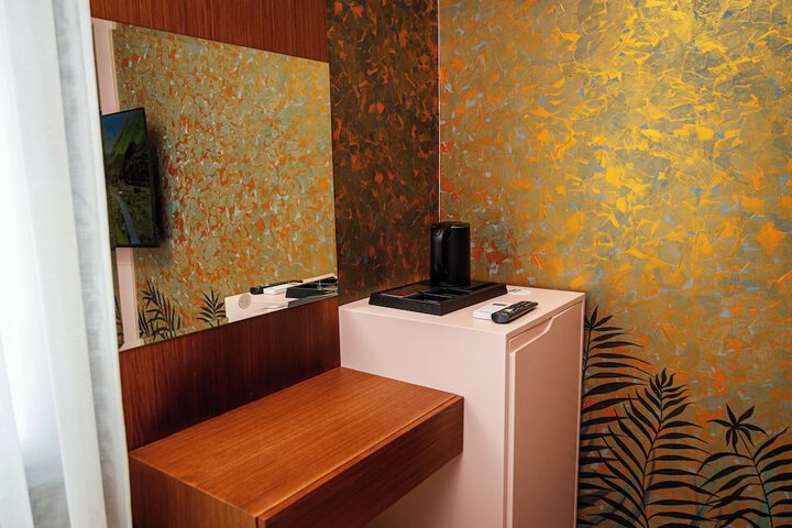 Room 20 of 120