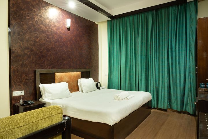 Room 2 of 46