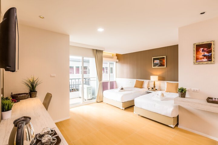 Room 18 of 110
