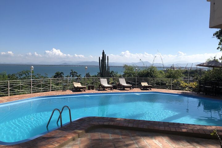Pool Hotel