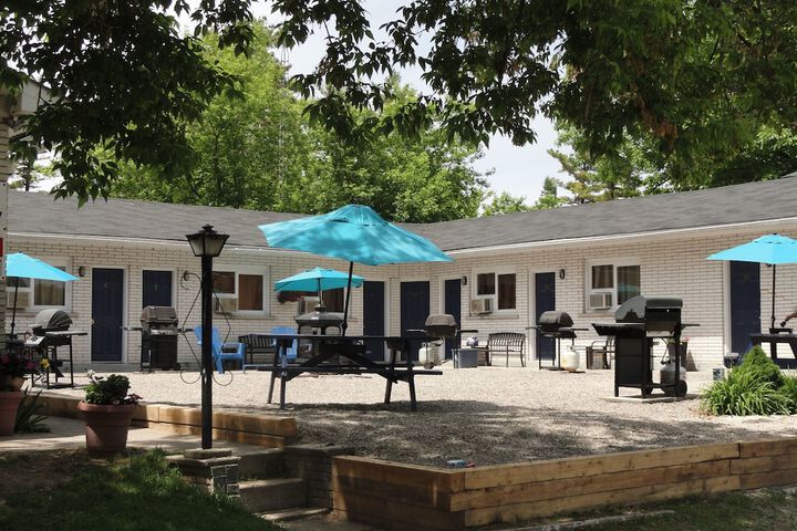 Edgewater Resorts - Edgewater by the Bay in Wasaga Beach, ON