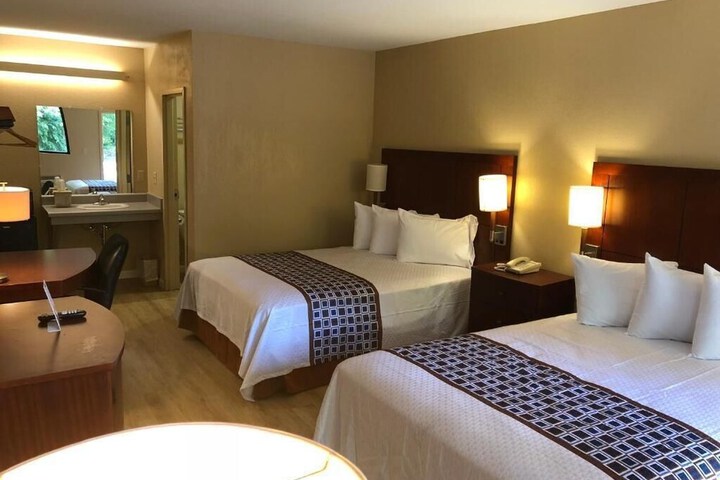 Room 8 of 17