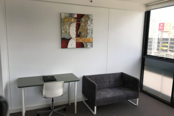 Room 13 of 33