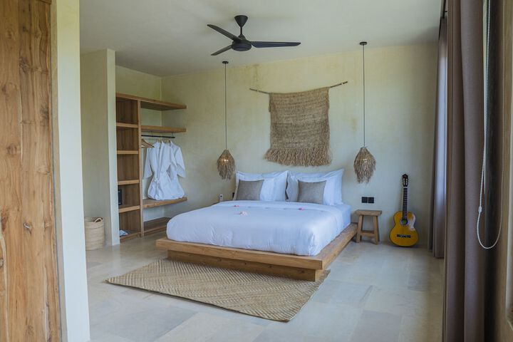 Room 6 of 54