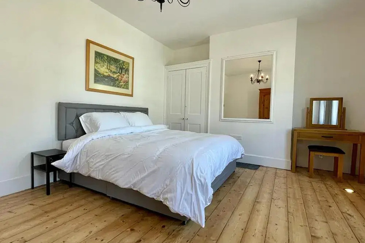 Hastings Stunning Town Centre 2 bed House