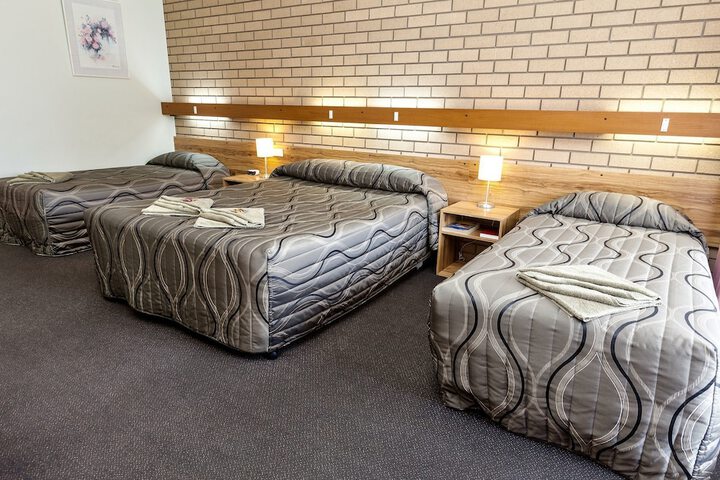 Room 5 of 34