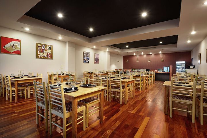 Dining 47 of 68