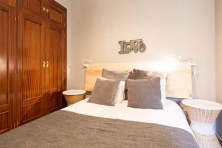 Room 10 of 25