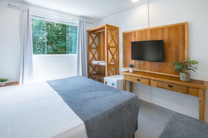 Room 32 of 68
