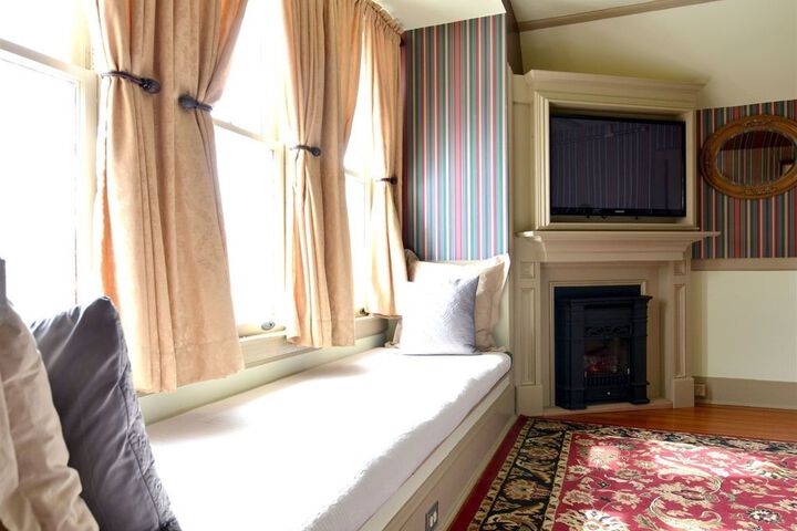 Room 50 of 155