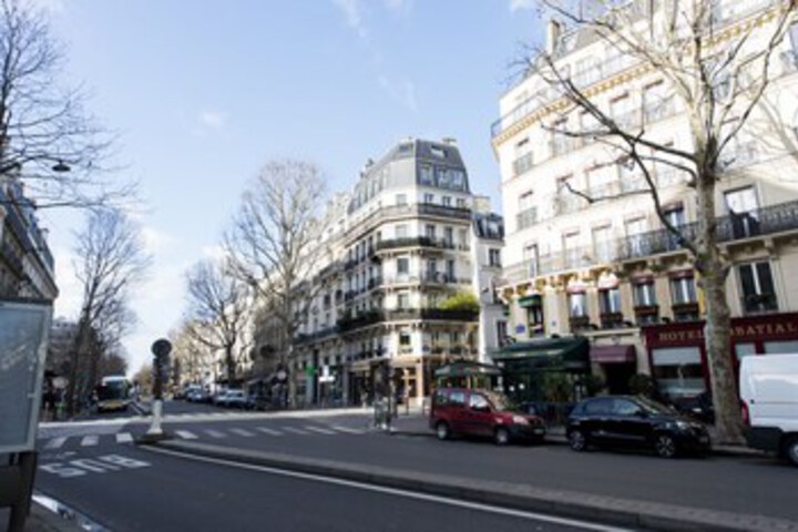 Veeve Chic Saint Germain