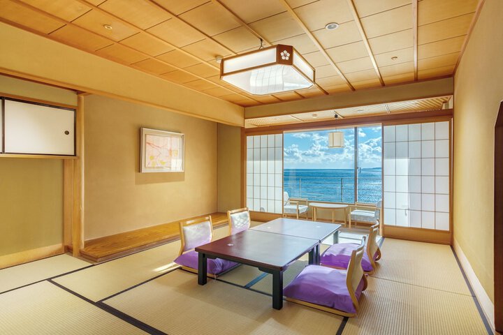 Room 3 of 20
