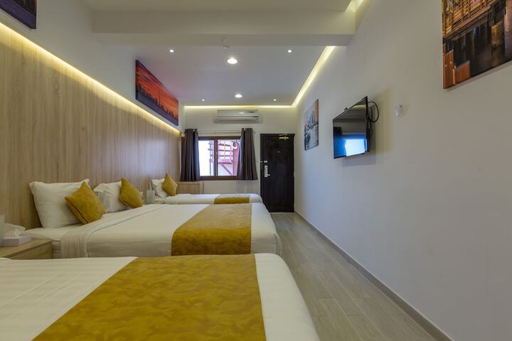 Room 5 of 43