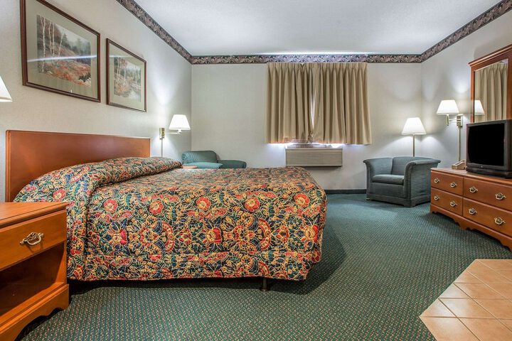 Room 27 of 49