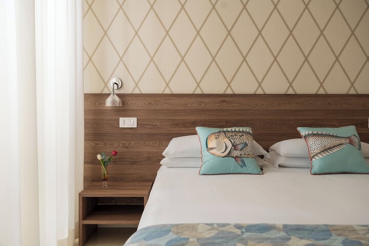 Room 47 of 89