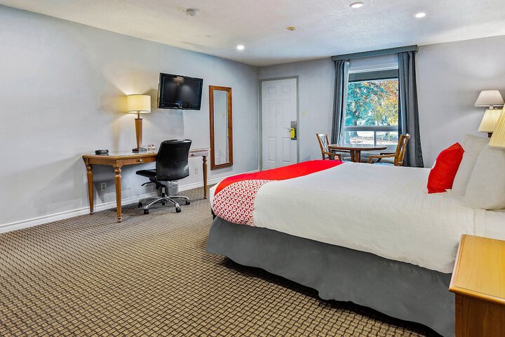 Room 9 of 42